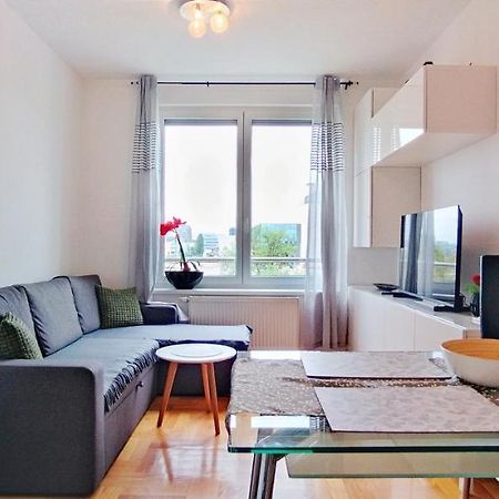 Fountain View Apartment ซาเกร็บ ภายนอก รูปภาพ